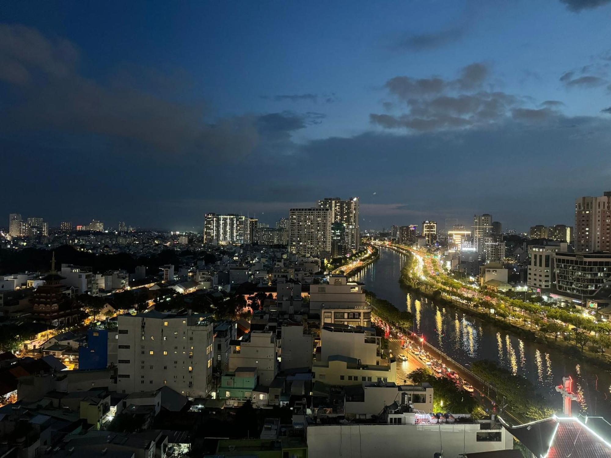 Rivergate Apartment Saigon *
